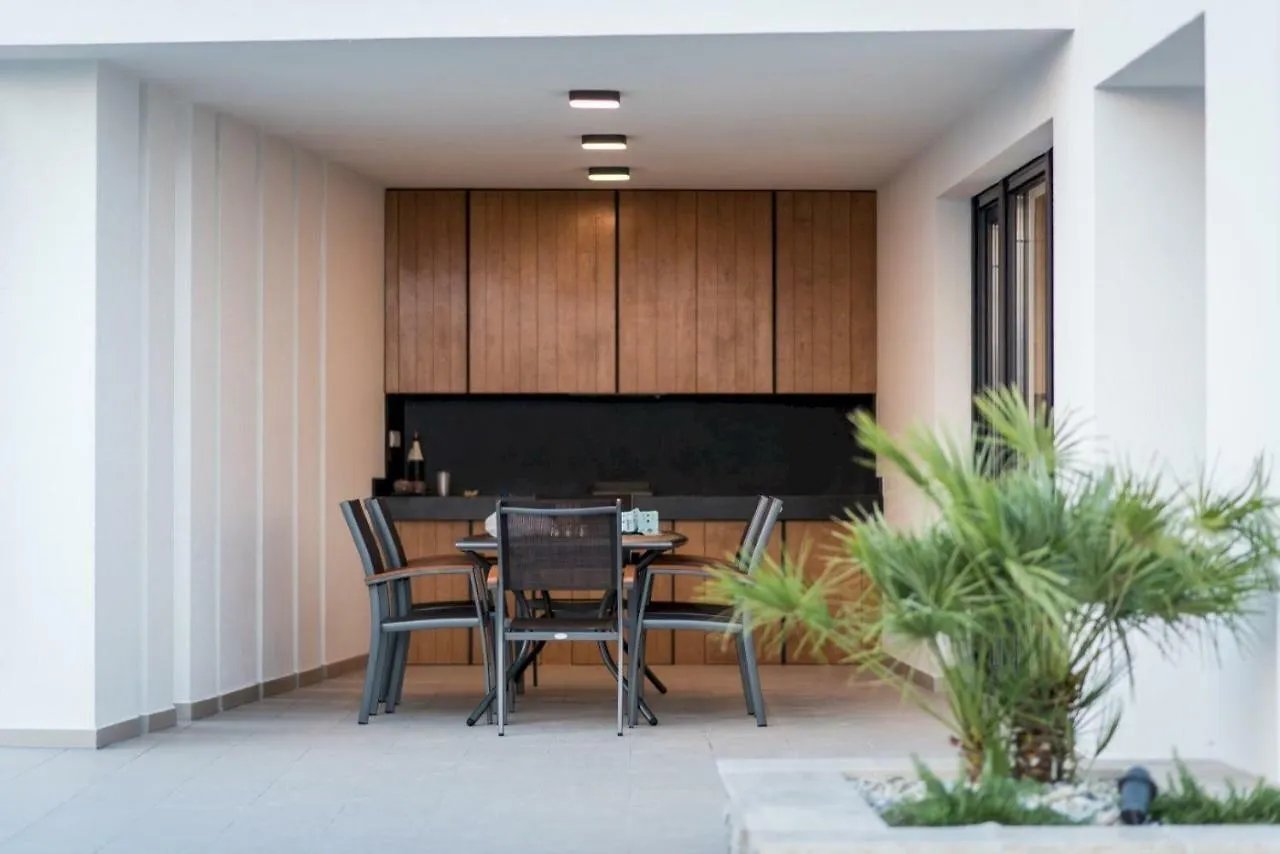 Luxury Villa Viktorija Linardići 0*,  Kroatien