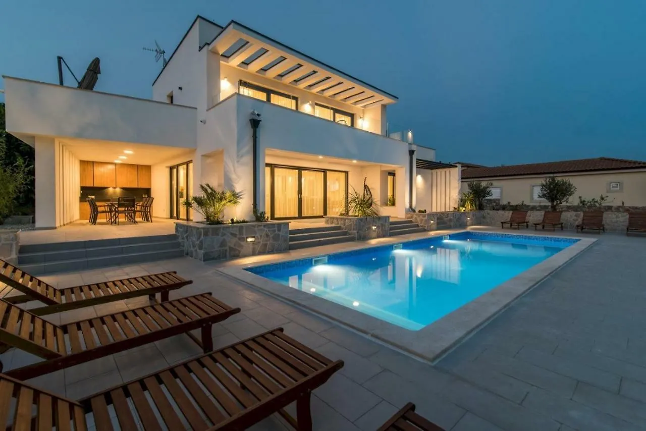 Luxury Villa Viktorija Linardići
